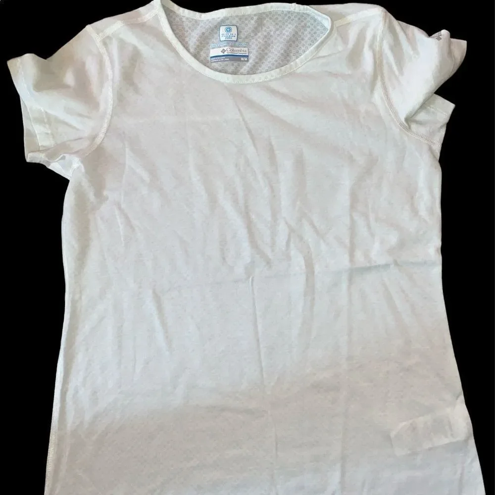 Nice blue women Columbia graphic T-shirt size Medium